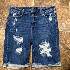 Judy Blue Women's Distressed Denim Shorts LG
